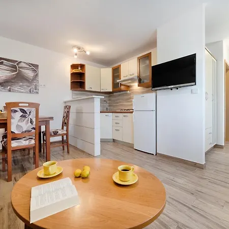 Marina Гостевой дом Трогир