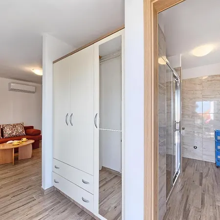 Marina Гостевой дом Трогир