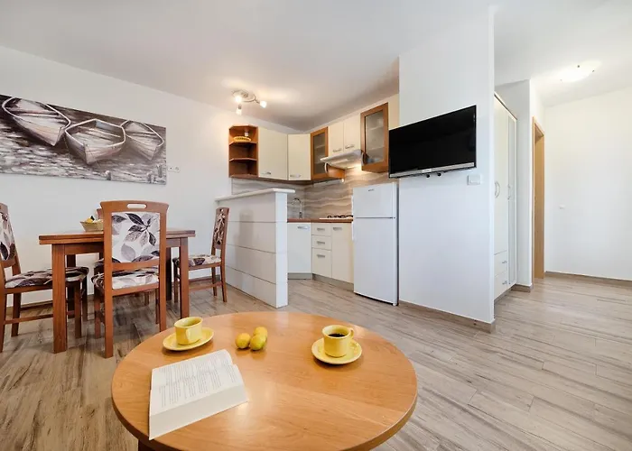 Marina Penzion Trogir