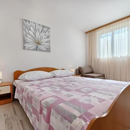 Marina 3*